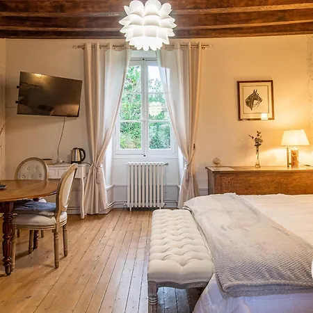 D'hotes Spacieuses Pres De La Loire - Fr-1-622-116 Bed & Breakfast *