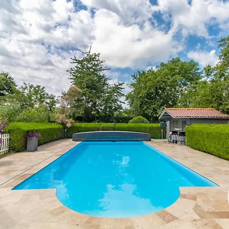 D'hotes Spacieuses Pres De La Loire - Fr-1-622-116 *