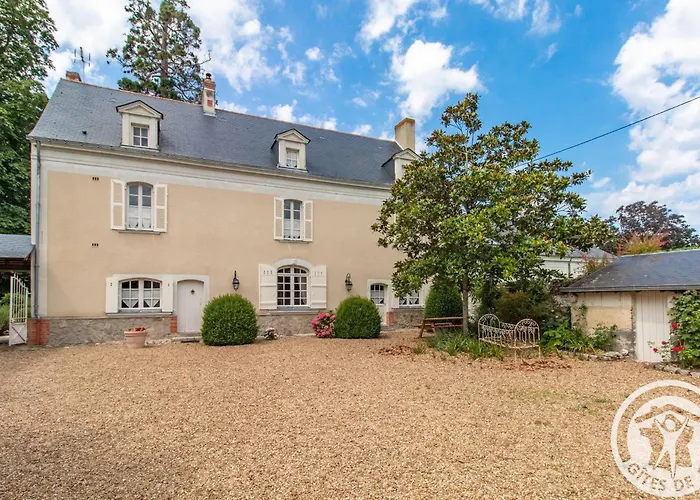 D'hotes Spacieuses Pres De La Loire - Fr-1-622-116 Panzió