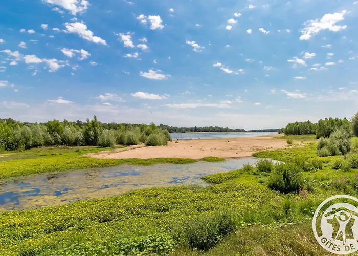 D'hotes Spacieuses Pres De La Loire - Fr-1-622-116 Panzió *