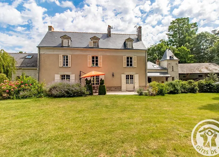 D'hotes Spacieuses Pres De La Loire - Fr-1-622-116 Panzió La Menitré