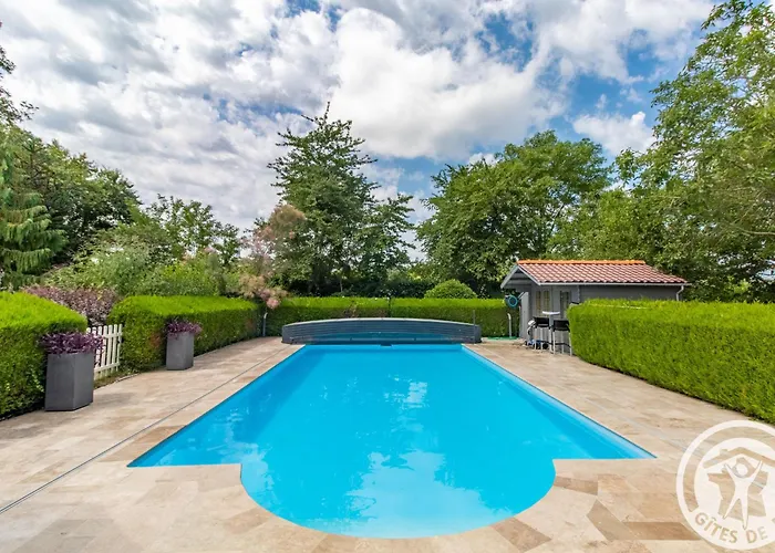 D'hotes Spacieuses Pres De La Loire - Fr-1-622-116 * La Menitré